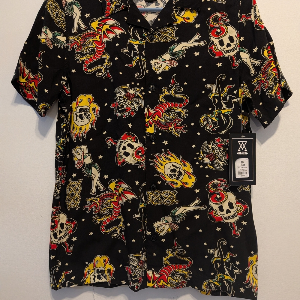Black Short-Sleeve Tattoo Print Button-Up Shirt